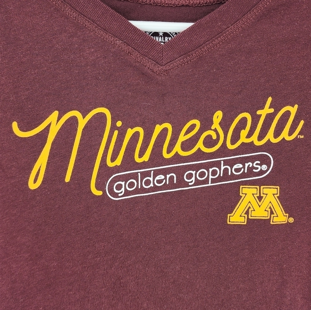 Minnesota Golden Gophers NWT Classic Fit T-shirt NCAA College Girl's Small 6/6x - Picture 2 of 7